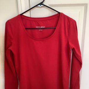 Scoop neck red top. Fashion Bug size S
